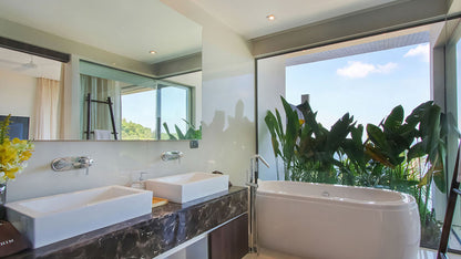 Seaview 8-bedrooms hillside panoramic villa (19-metre infinity pool, jacuzzi, expansive terraves, cinema, game room, gym and spa, fully services)