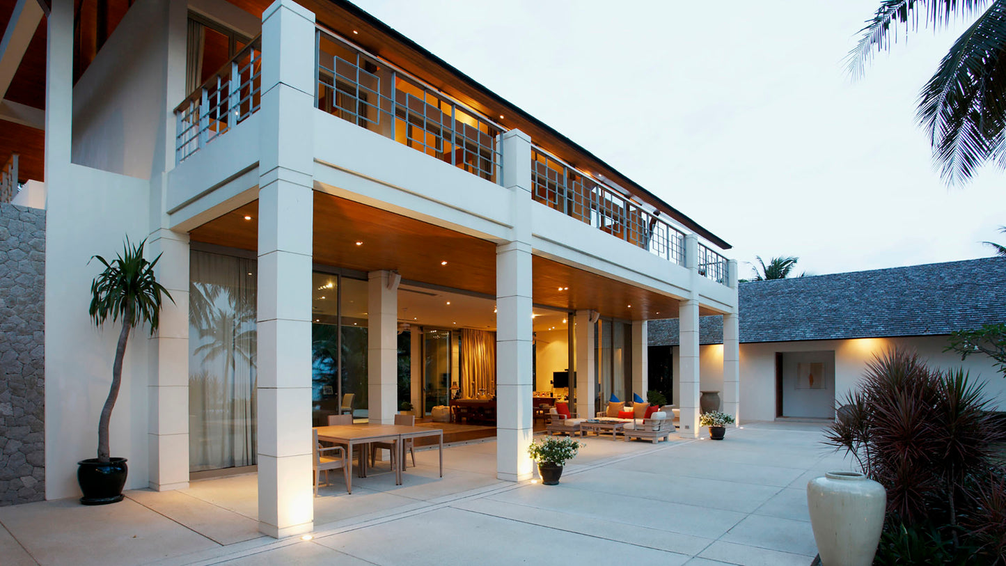 Beachfront Thai design 6-bedrooms villa in Natai beach (with 25-metre infinity pool, big garden and sauna)