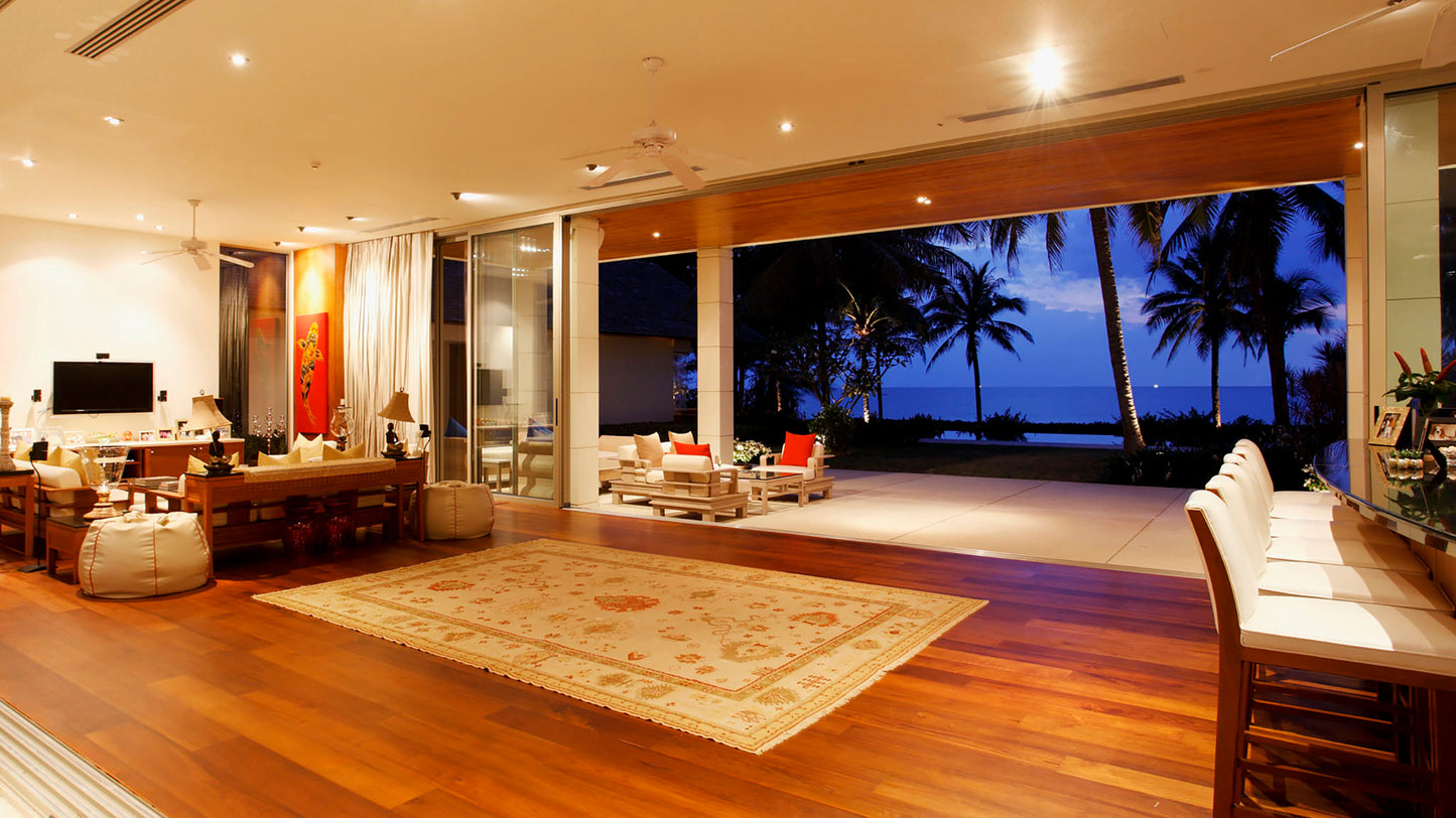 Beachfront Thai design 6-bedrooms villa in Natai beach (with 25-metre infinity pool, big garden and sauna)