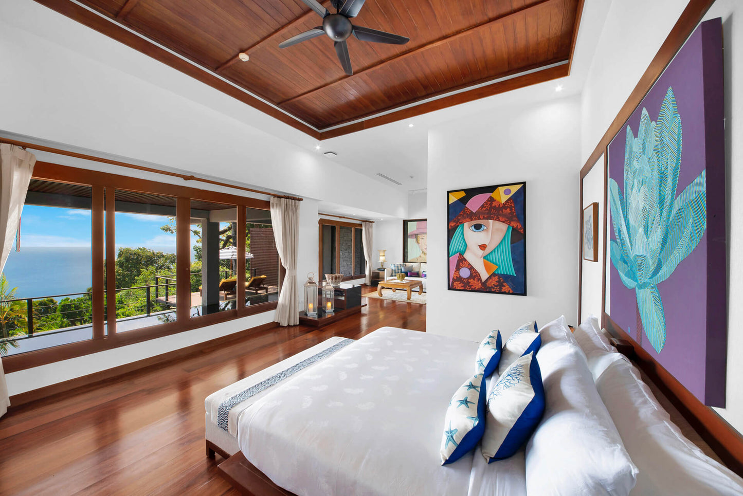 Seaview 5-bedrooms cliff villa in Kamala beach (Steam room, Bathtub & coffee machine and pool access in every bd, private gym, Biliard, Karaoke room, with access to the beach)