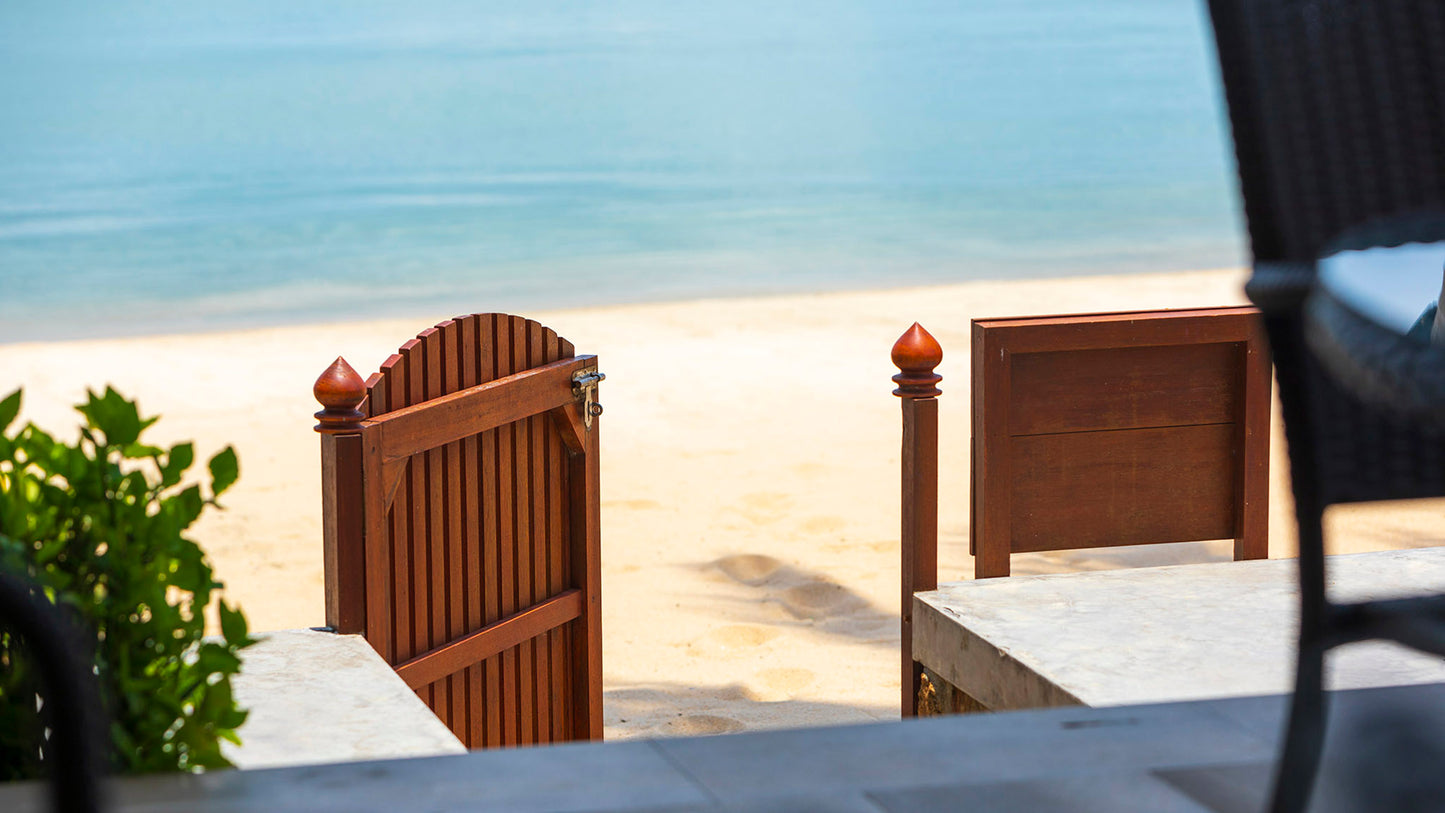 Beachfront 5-bedrooms sunset side villa in Lipa Noi beach (private beach, can be combined with neighbour 5bd villa, private tennis court on private area)