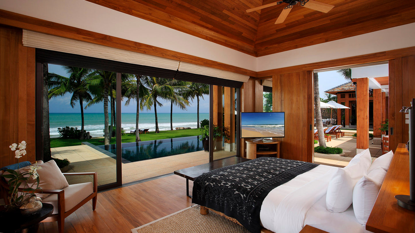 Beachfront 7-bedrooms paradise villa in Natai beach (with 20-metre pool, big spa zone)