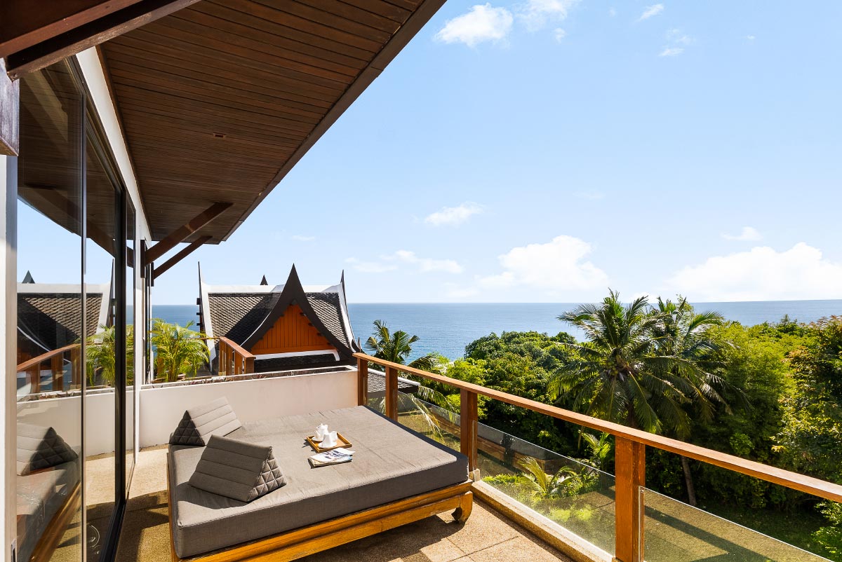 Seaview 8-bedrooms villa in Millionaire’s Mile Kamala beach (private gym, game room, trampoline, basketball ring, garden for catering; bathtub in each room)