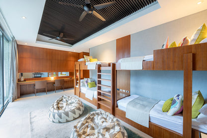 Seaview 5-bedrooms cliff villa in Maenam (private gym, huge living room, kids room)