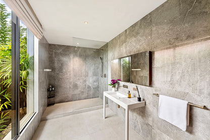 Seaview 5-bedrooms cliff villa in Maenam (private gym, huge living room, kids room)