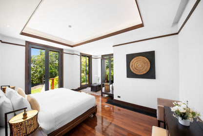 Seaview 8-bedrooms villa in Millionaire’s Mile Kamala beach (private gym, game room, trampoline, basketball ring, garden for catering; bathtub in each room)