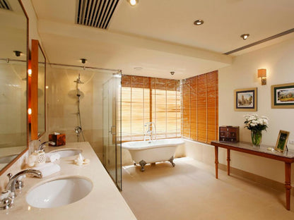 Rejuvenating beachfront 6-bedrooms villa in Natai beach (25-metre infinity pool, landscaped tropical gardens, beachfront sala)