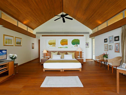 Rejuvenating beachfront 6-bedrooms villa in Natai beach (25-metre infinity pool, landscaped tropical gardens, beachfront sala)