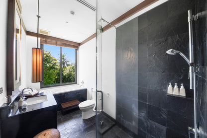 Seaview 8-bedrooms villa in Millionaire’s Mile Kamala beach (private gym, game room, trampoline, basketball ring, garden for catering; bathtub in each room)