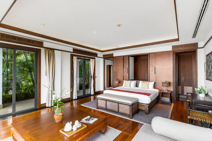 Seaview 8-bedrooms villa in Millionaire’s Mile Kamala beach (private gym, game room, trampoline, basketball ring, garden for catering; bathtub in each room)