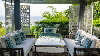 Seaview 8-bedrooms hillside panoramic villa (19-metre infinity pool, jacuzzi, expansive terraves, cinema, game room, gym and spa, fully services)