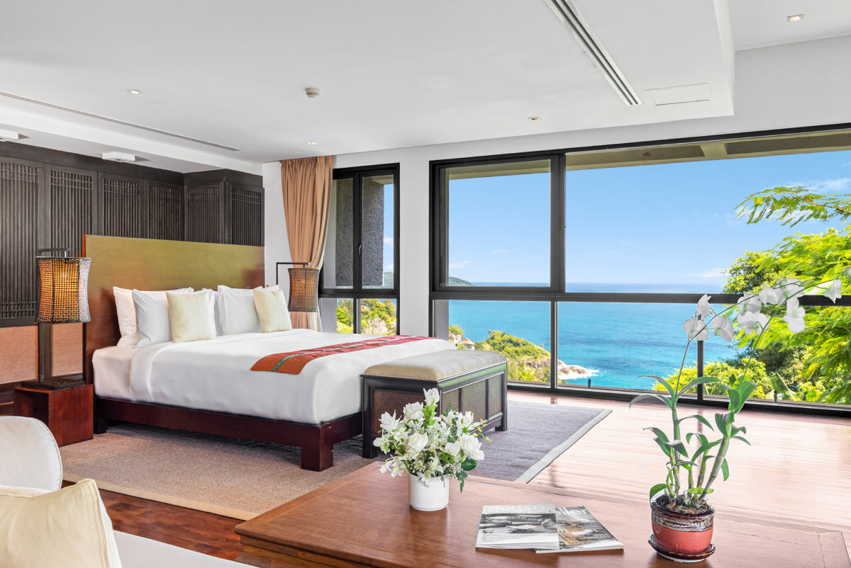 Seaview 8-bedrooms villa in Millionaire’s Mile Kamala beach (private gym, game room, trampoline, basketball ring, garden for catering; bathtub in each room)