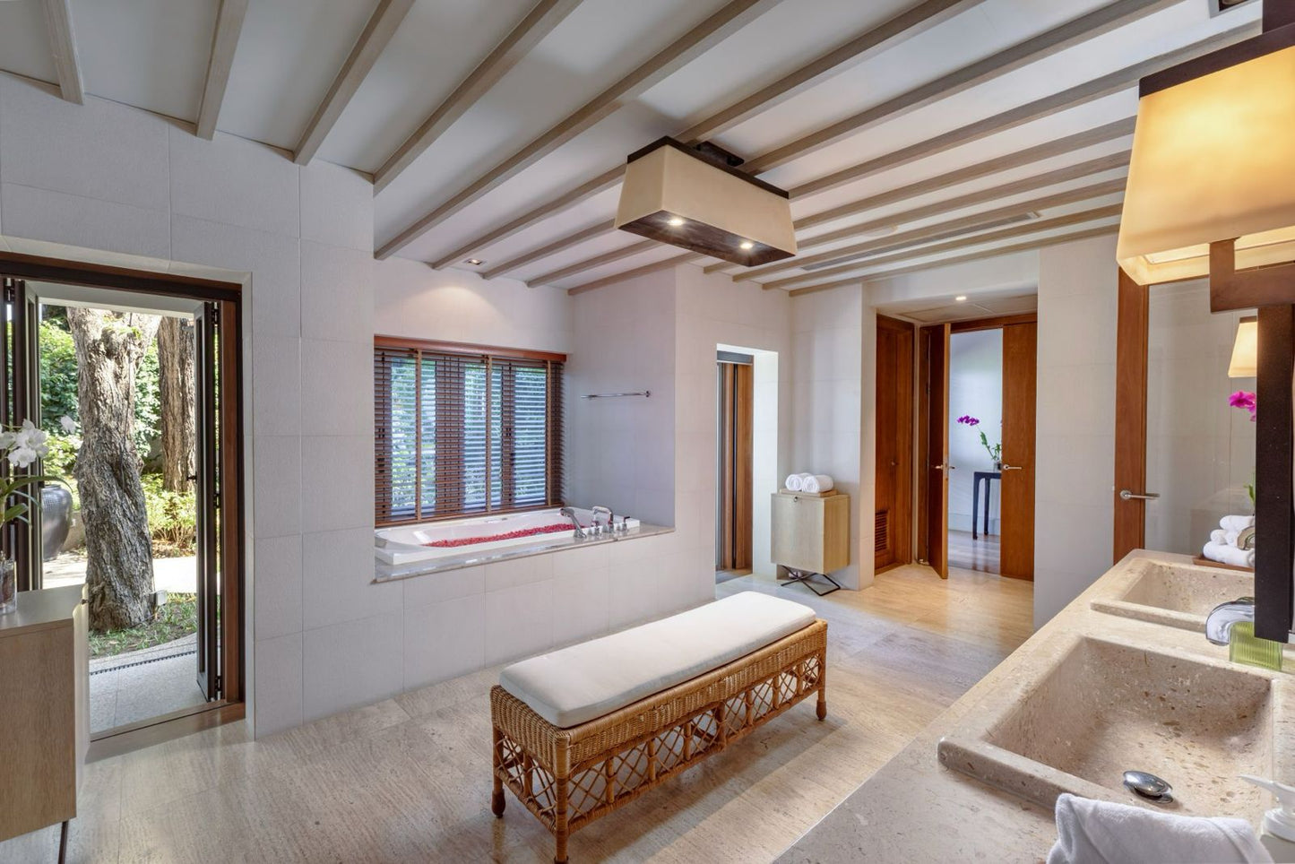 Panoramic seaview luxury villa 6-bedrooms in Katamanda village (300m to Kata Noi beach; the 24-hour secured estate features a clubhouse with a tennis court)