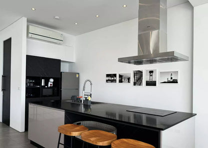 Seaview 2-bedrooms 2-storey villa on the rock in Bophut (large living room, kitchen, terrace, and infinity swimming pool , can be combined with similar neighbour villa up to 17 bedrooms)