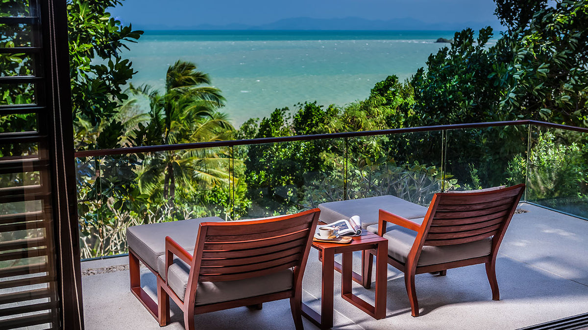 Beachfront 10-bedrooms villa in Cape Yamu (spa room, game room, full service)