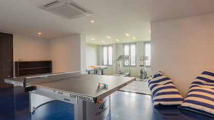 Seaview 8-bedrooms hillside panoramic villa (19-metre infinity pool, jacuzzi, expansive terraves, cinema, game room, gym and spa, fully services)