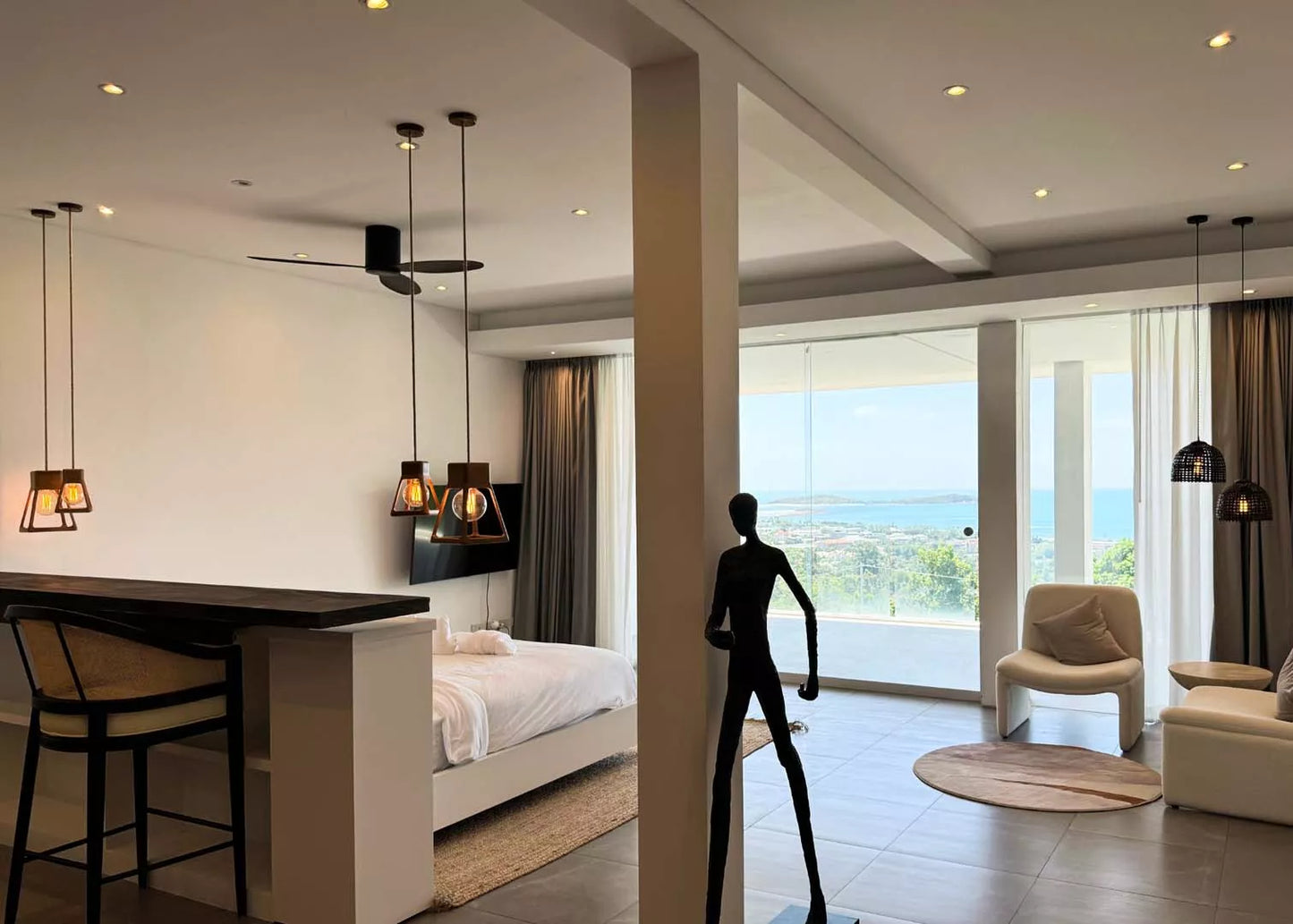 Seaview 2-bedrooms 2-storey villa on the rock in Bophut (large living room, kitchen, terrace, and infinity swimming pool , can be combined with similar neighbour villa up to 17 bedrooms)