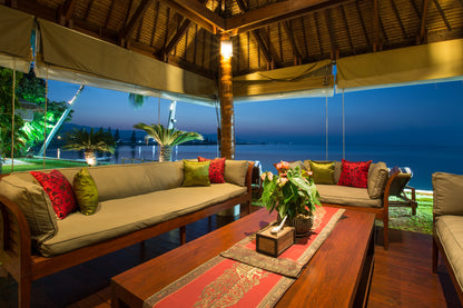 Beachfront 6-bedrooms full service villa with 17 - meters pool in Chaweng beach Koh Samui (Bbq area, big outdoor and indoor common area, great for retreats)