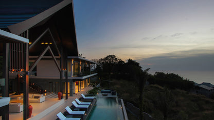 Seaview 8-bedrooms hillside panoramic villa (19-metre infinity pool, jacuzzi, expansive terraves, cinema, game room, gym and spa, fully services)