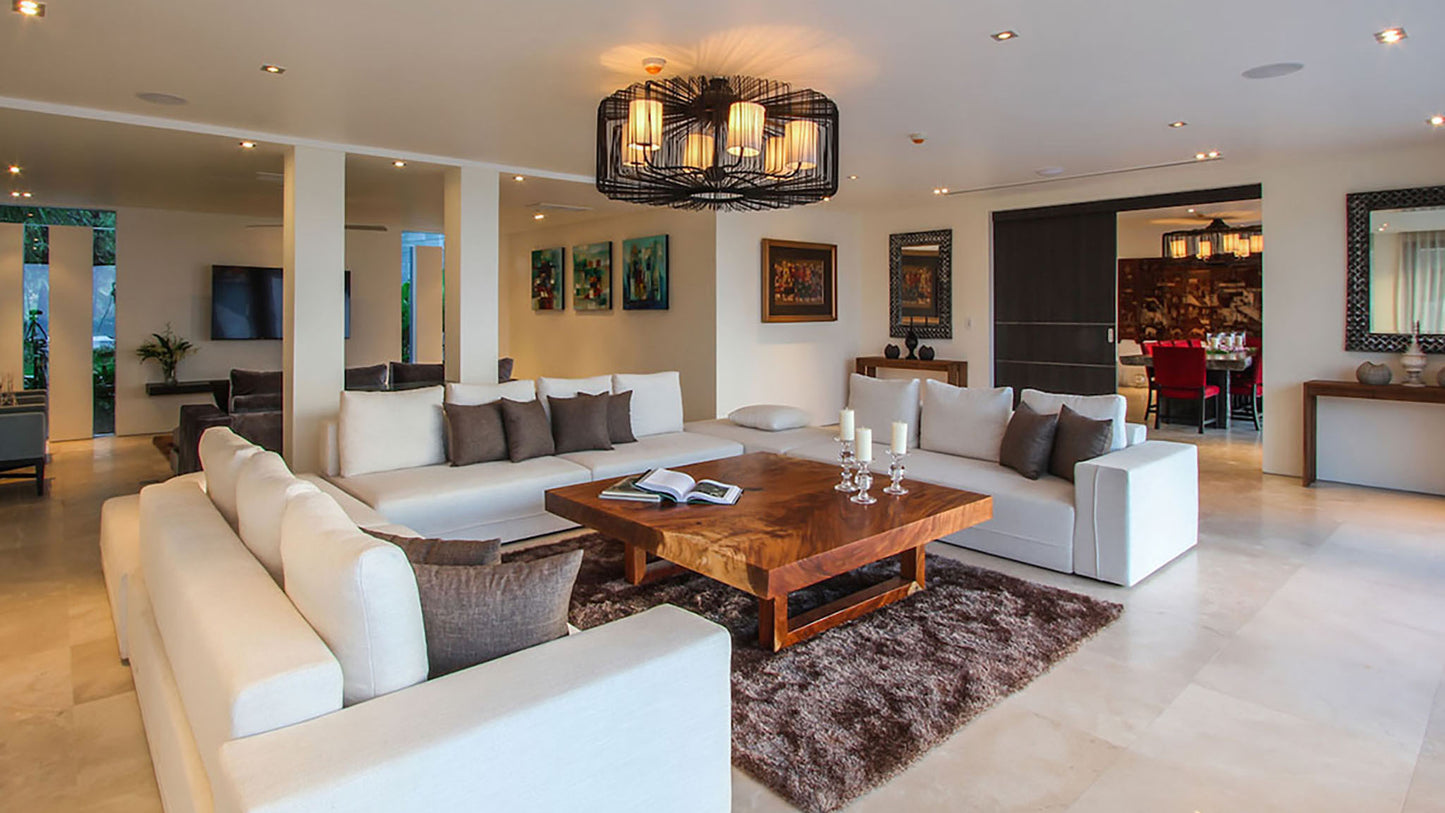 Seaview 8-bedrooms hillside panoramic villa (19-metre infinity pool, jacuzzi, expansive terraves, cinema, game room, gym and spa, fully services)