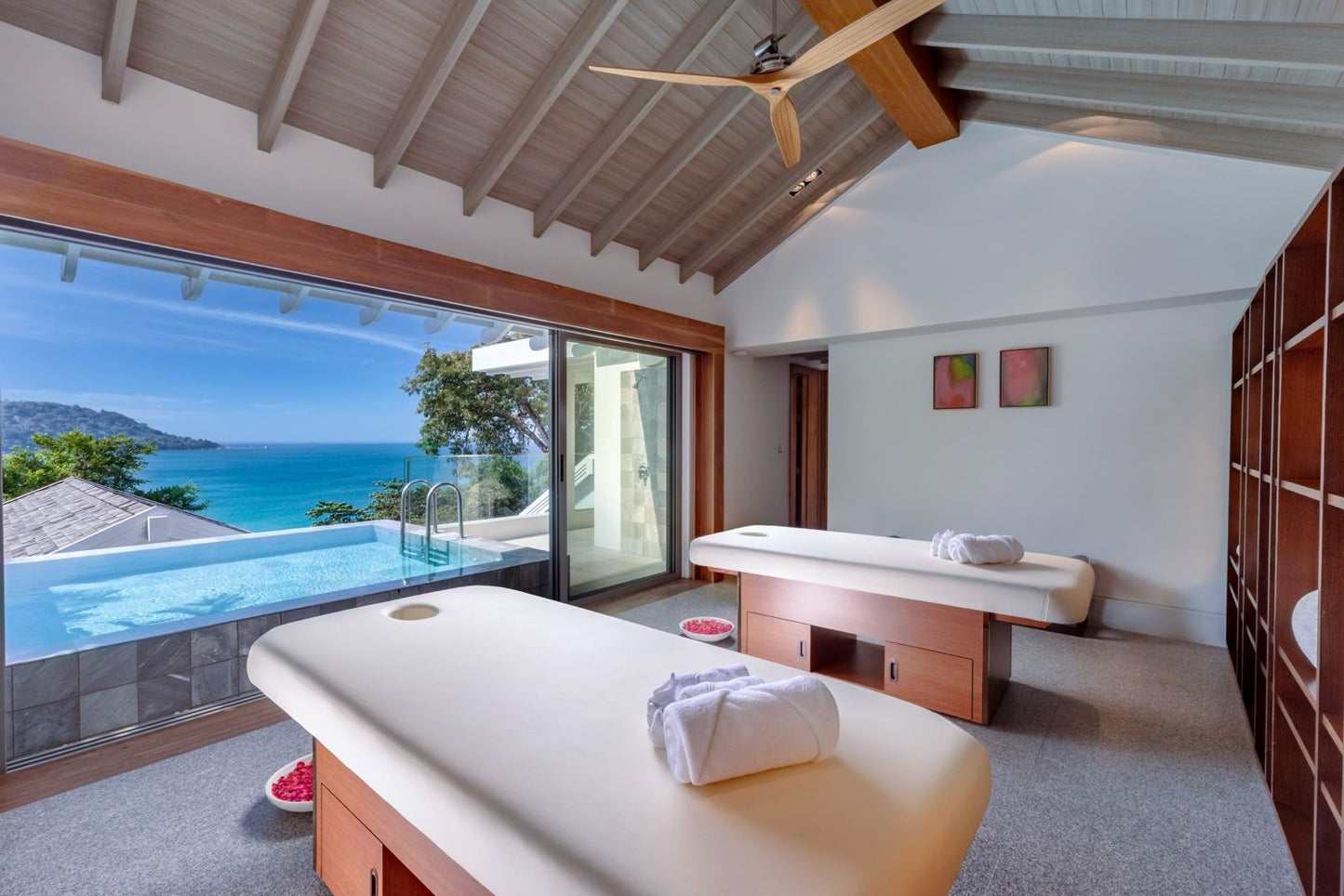 Panoramic seaview luxury villa 6-bedrooms in Katamanda village (300m to Kata Noi beach; the 24-hour secured estate features a clubhouse with a tennis court)