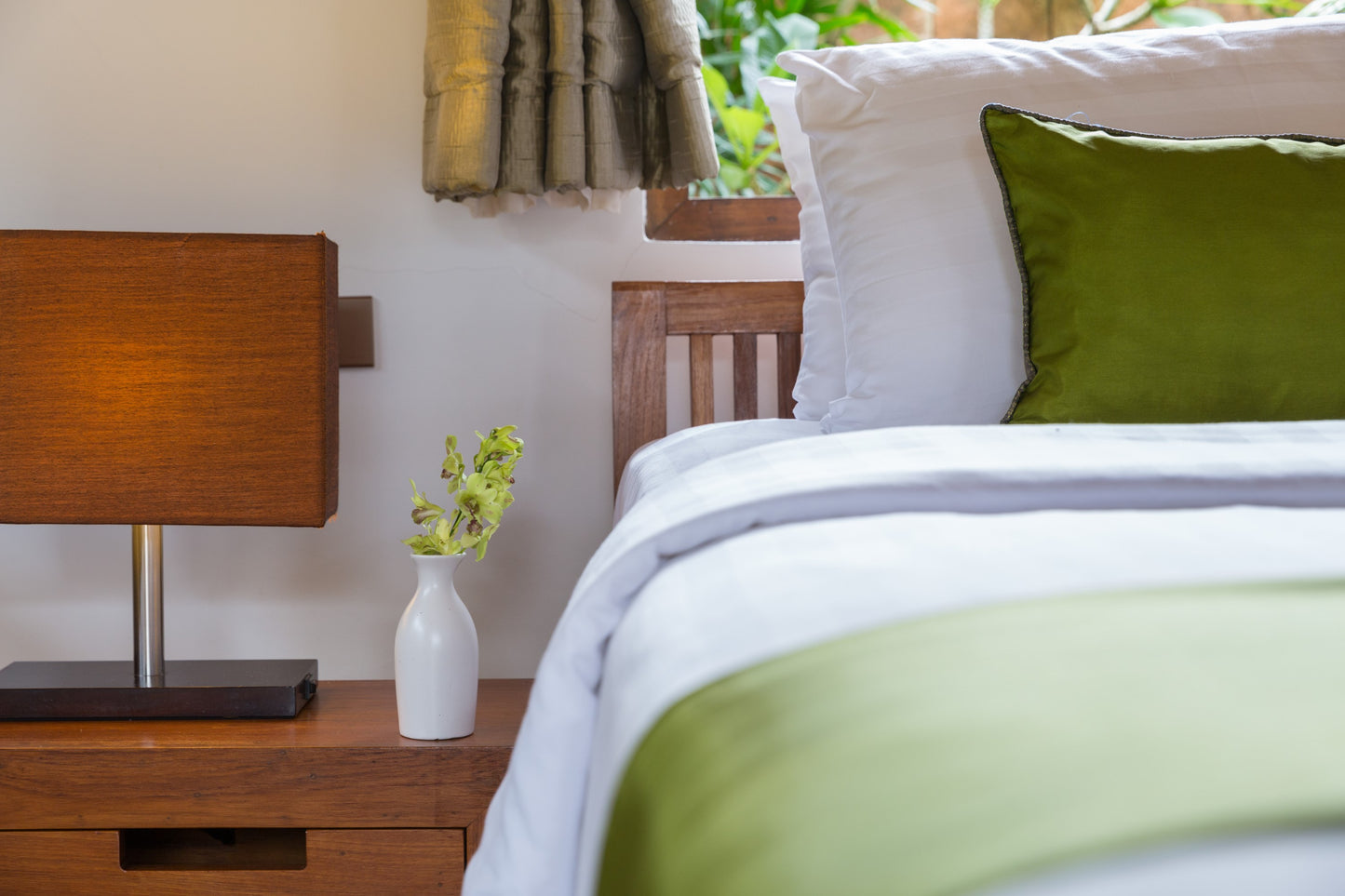 Beachfront 6-bedrooms full service villa with 17 - meters pool in Chaweng beach Koh Samui (Bbq area, big outdoor and indoor common area, great for retreats)