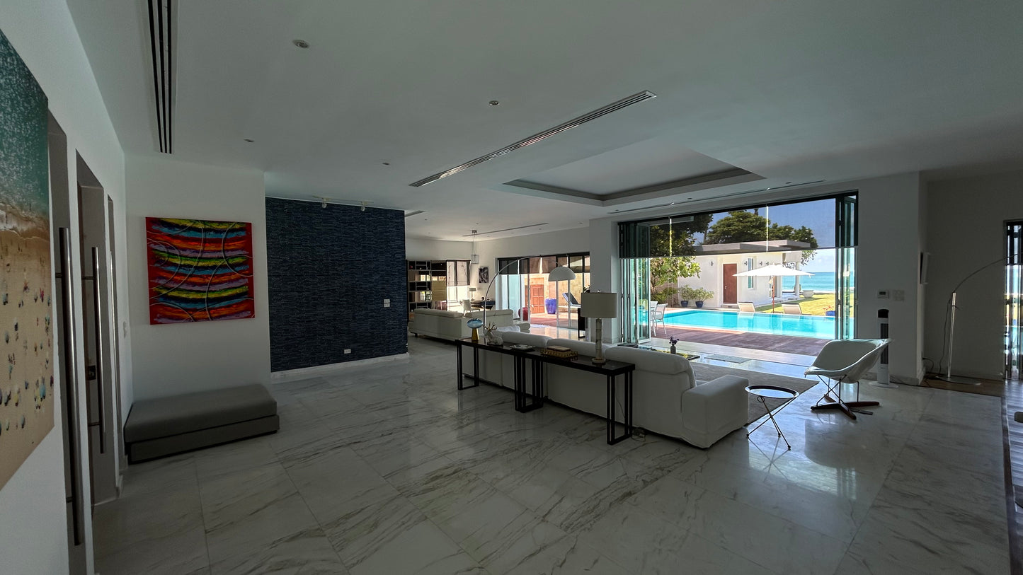 Luxury beachfront 5-bedrooms villa in Natai (max. event capacity: 40 guests)