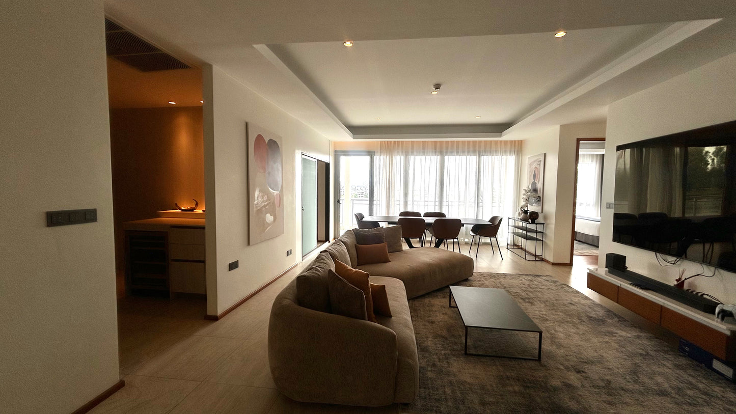 Lake view 3-bedrooms apartment in Bangtao beach (roof top with swimming pool and bbg, large terrace and living room)