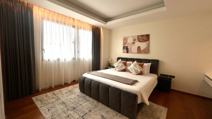 Lake view 3-bedrooms apartment in Bangtao beach (roof top with swimming pool and bbg, large terrace and living room)