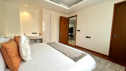 Lake view 3-bedrooms apartment in Bangtao beach (roof top with swimming pool and bbg, large terrace and living room)