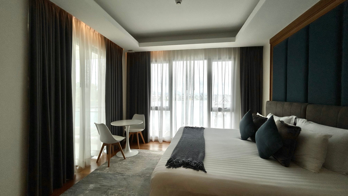 Lake view 3-bedrooms apartment in Bangtao beach (roof top with swimming pool and bbg, large terrace and living room)