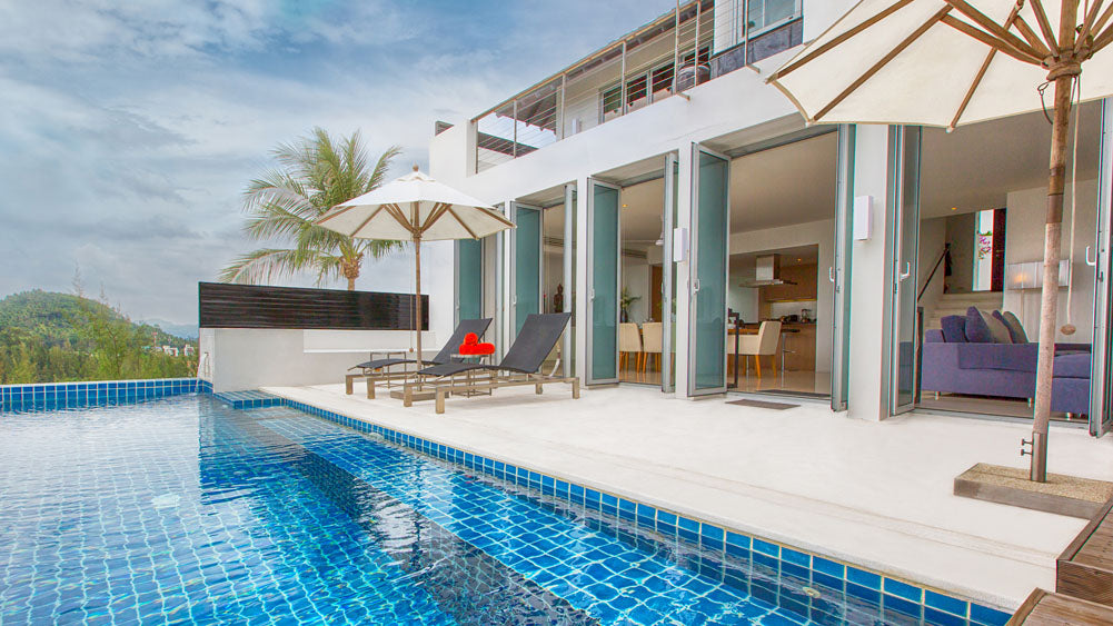 Panoramic sunset seaview hillside 4-bedrooms villa in Surin beach (infinity pool, gym, children's playroom, jacuzzi, full service with private chef)