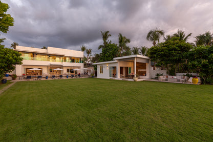 Luxury beachfront 5-bedrooms villa in Natai (max. event capacity: 40 guests)