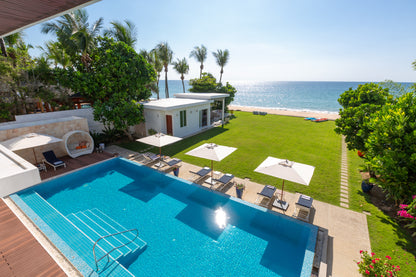 Luxury beachfront 5-bedrooms villa in Natai (max. event capacity: 40 guests)