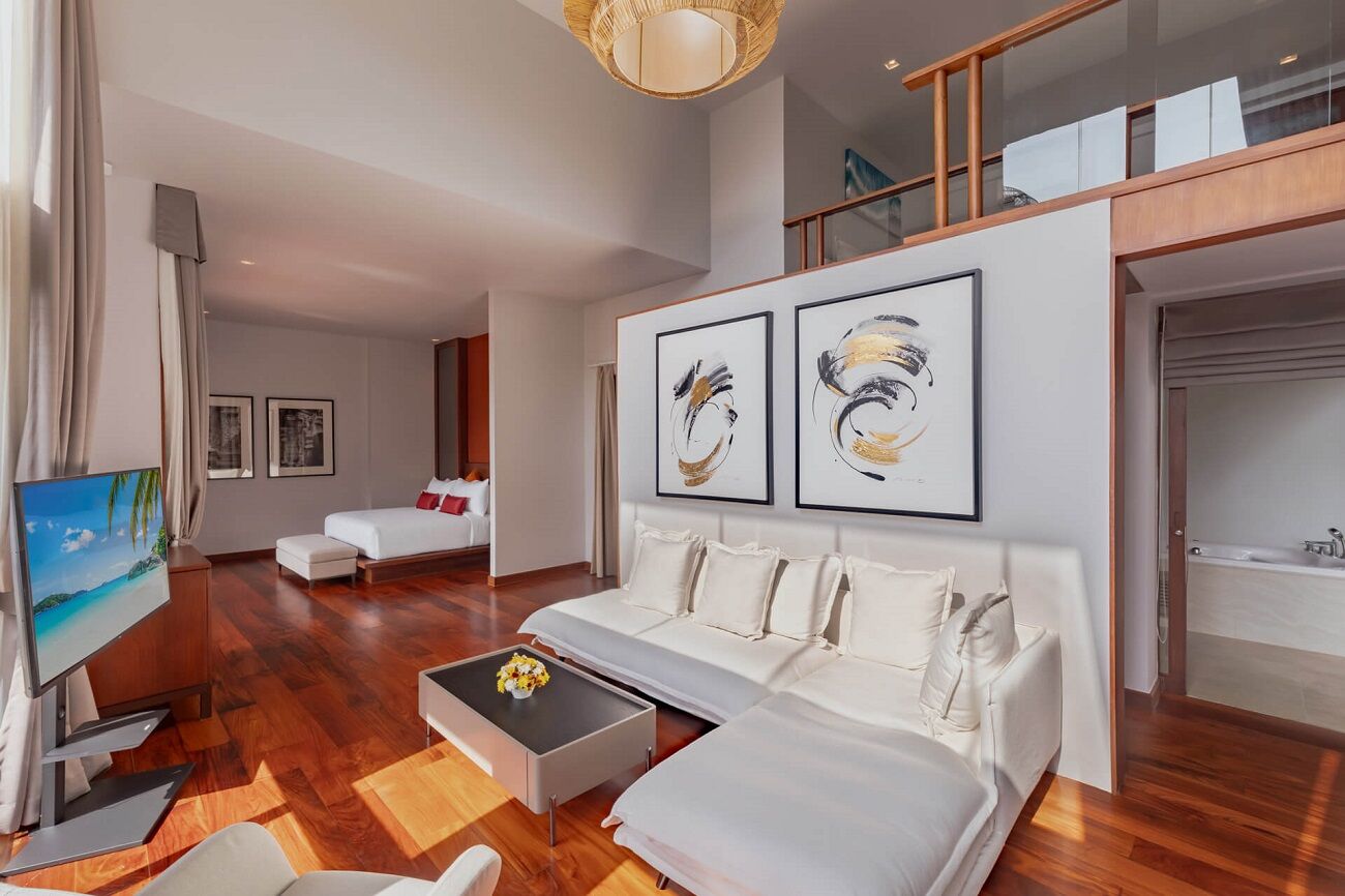 The Charming rock seaview 5-bedrooms villa on Millionaire’s Mile in Kamala beach (with private entrance to the beach)