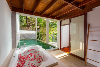 The Charming rock seaview 5-bedrooms villa on Millionaire’s Mile in Kamala beach (with private entrance to the beach)