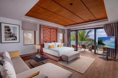 The Charming rock seaview 5-bedrooms villa on Millionaire’s Mile in Kamala beach (with private entrance to the beach)