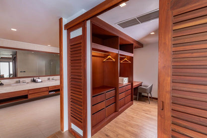 The Charming rock seaview 5-bedrooms villa on Millionaire’s Mile in Kamala beach (with private entrance to the beach)