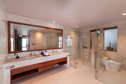 The Charming rock seaview 5-bedrooms villa on Millionaire’s Mile in Kamala beach (with private entrance to the beach)