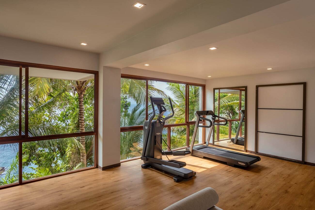 The Charming rock seaview 5-bedrooms villa on Millionaire’s Mile in Kamala beach (with private entrance to the beach)