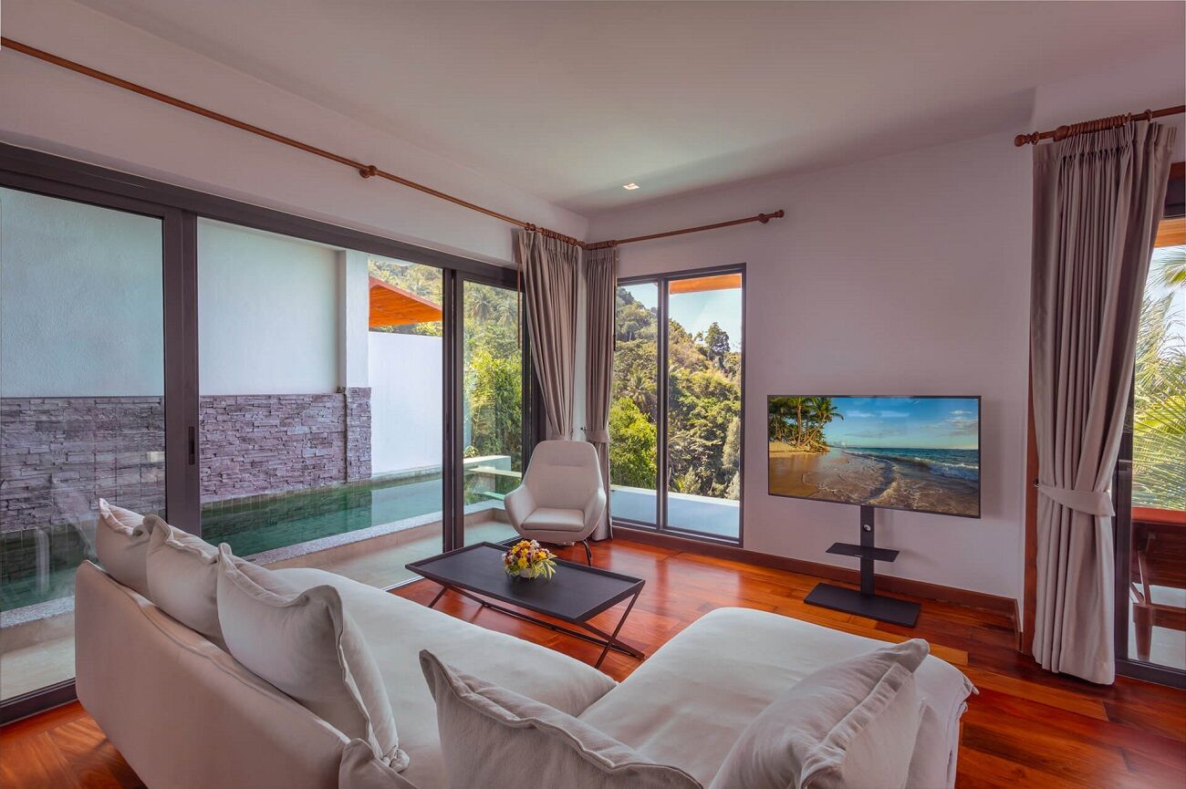 The Charming rock seaview 5-bedrooms villa on Millionaire’s Mile in Kamala beach (with private entrance to the beach)