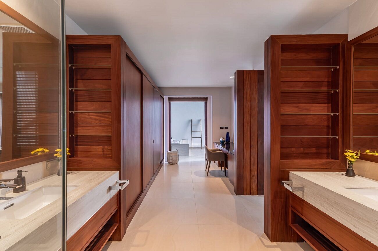 The Charming rock seaview 5-bedrooms villa on Millionaire’s Mile in Kamala beach (with private entrance to the beach)