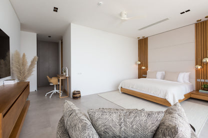 Stunning seaview 4-bedrooms villa on the hill on North Chaweng (could be combined with neighbor 5bd villa, for events max. 60 guests)