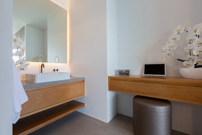 Stunning seaview 5-bedrooms villa on the hill on North Chaweng (could be combined with neighbor 4bd villa, for events max. 60 guests)