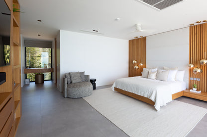 Stunning seaview 5-bedrooms villa on the hill on North Chaweng (could be combined with neighbor 4bd villa, for events max. 60 guests)