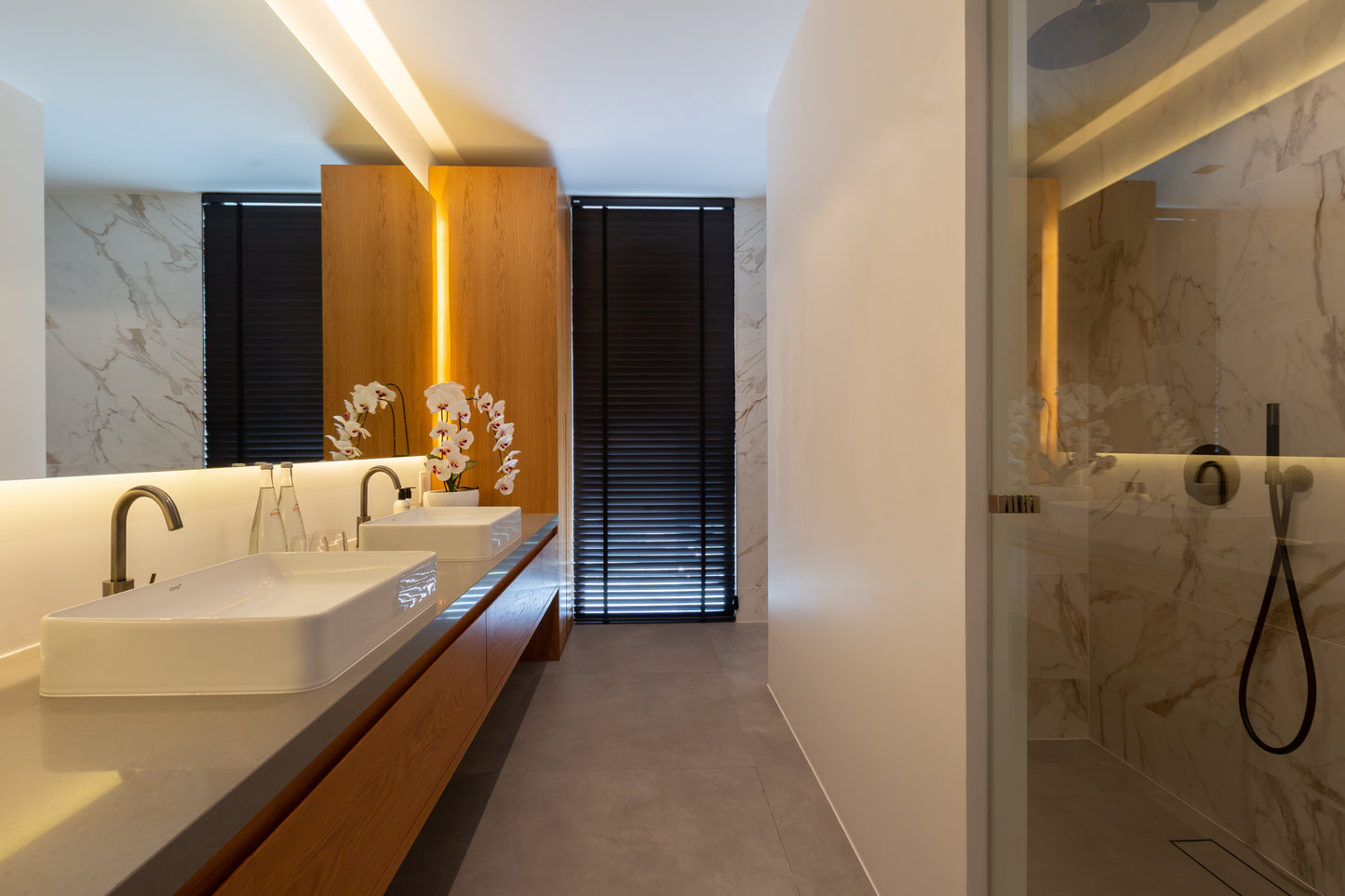 Stunning seaview 5-bedrooms villa on the hill on North Chaweng (could be combined with neighbor 4bd villa, for events max. 60 guests)