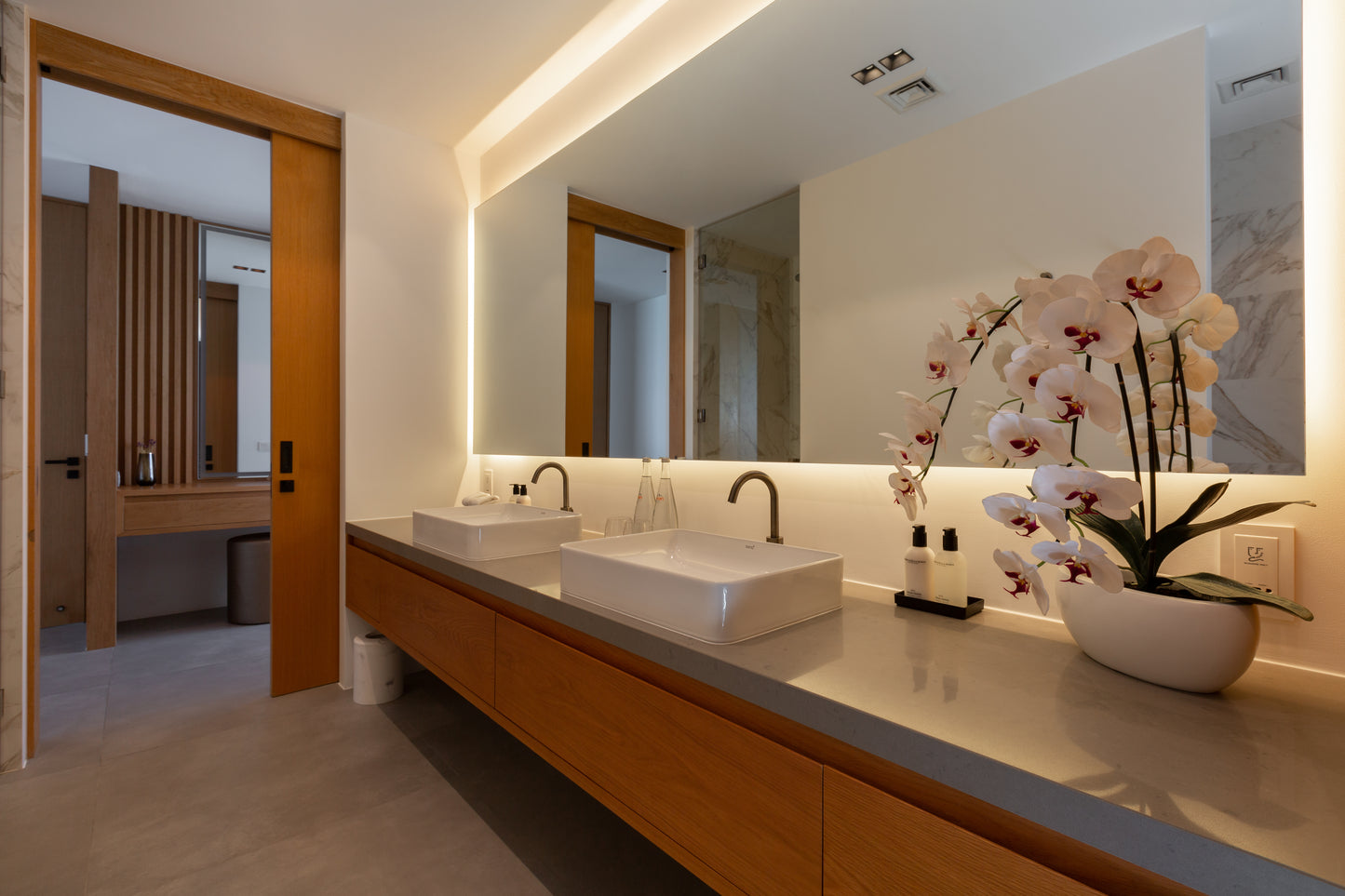 Stunning seaview 5-bedrooms villa on the hill on North Chaweng (could be combined with neighbor 4bd villa, for events max. 60 guests)