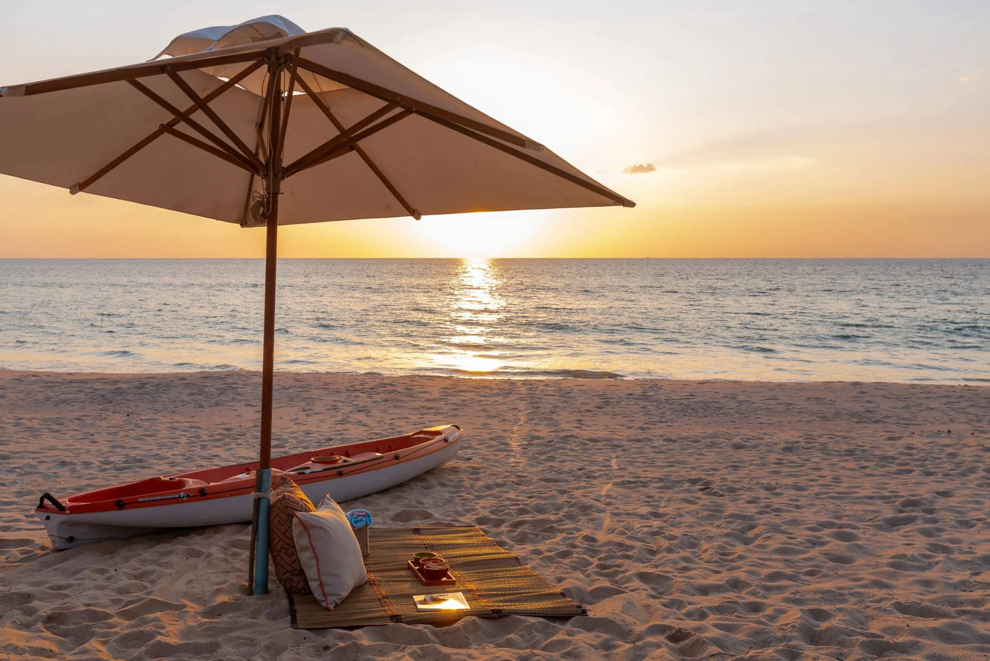 Luxury beachfront 5-bedrooms villa in Natai (max. event capacity: 40 guests)