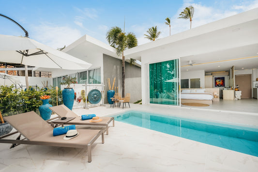 Beachfront 1-bedroom villa with infinity pool in Kra Isthmus Koh Samui (gym in estate)