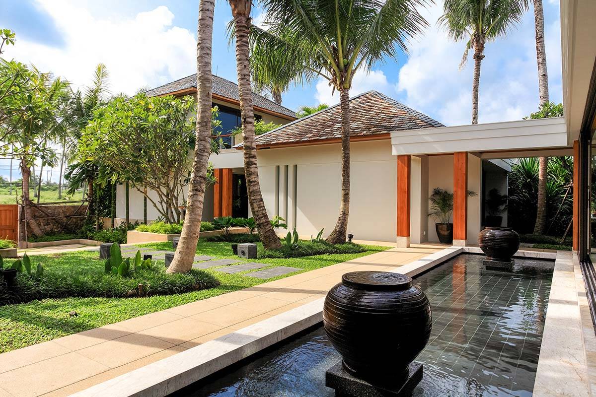 Beachfront 7-bedrooms paradise villa in Natai beach (with 20-metre pool, big spa zone)